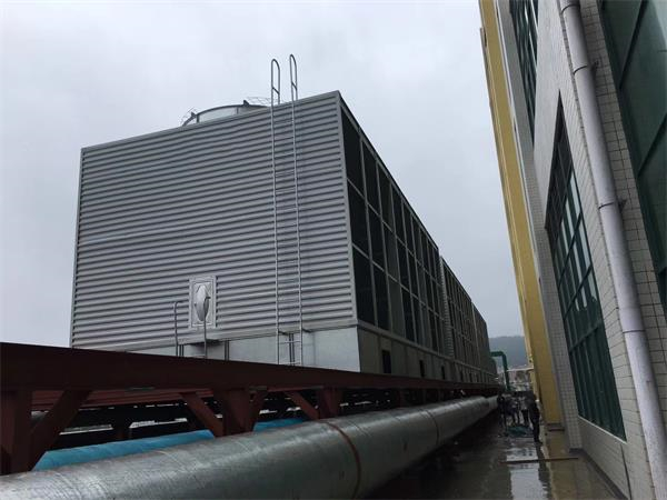 東菀方形玻璃鋼冷卻塔有什么特點(diǎn)及組成部分,玻璃鋼