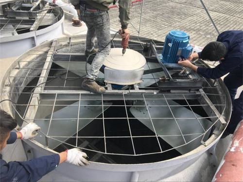 如何更換冷卻塔塔內的填料