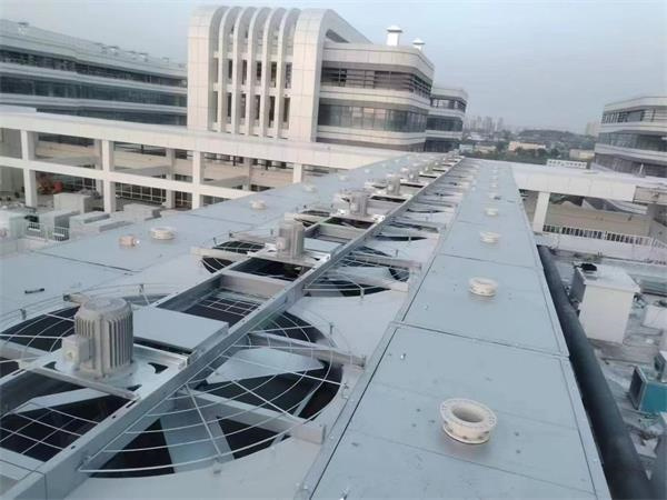 如何清洗密閉式冷卻塔形成的水垢